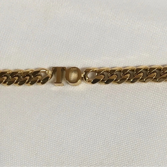 Abbott Lyon gold initial choker necklace. 16 inches. Initial “ TO”. NWT - Picture 3 of 6